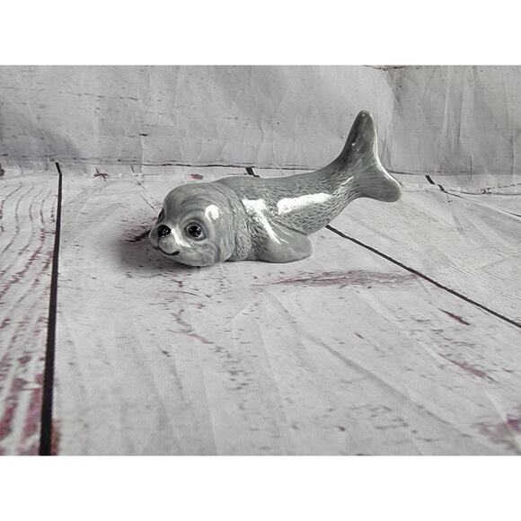 Vintage Seal Figurine Paperweight Glossy Finish - Picture 1 of 5